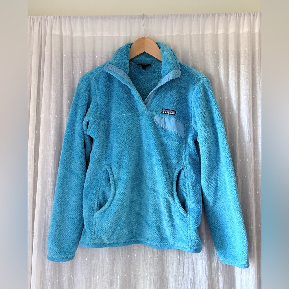 Patagonia Women's Re-Tool Snap-T Fleece Pullover in a turquoise blue